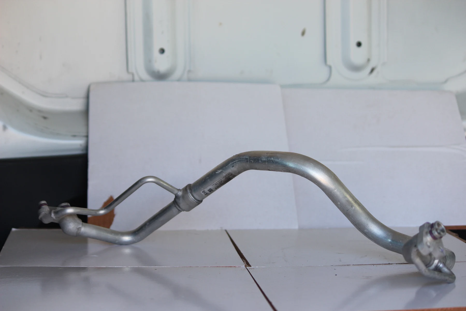 Dual aluminium A/C refrigerant pipe assembly