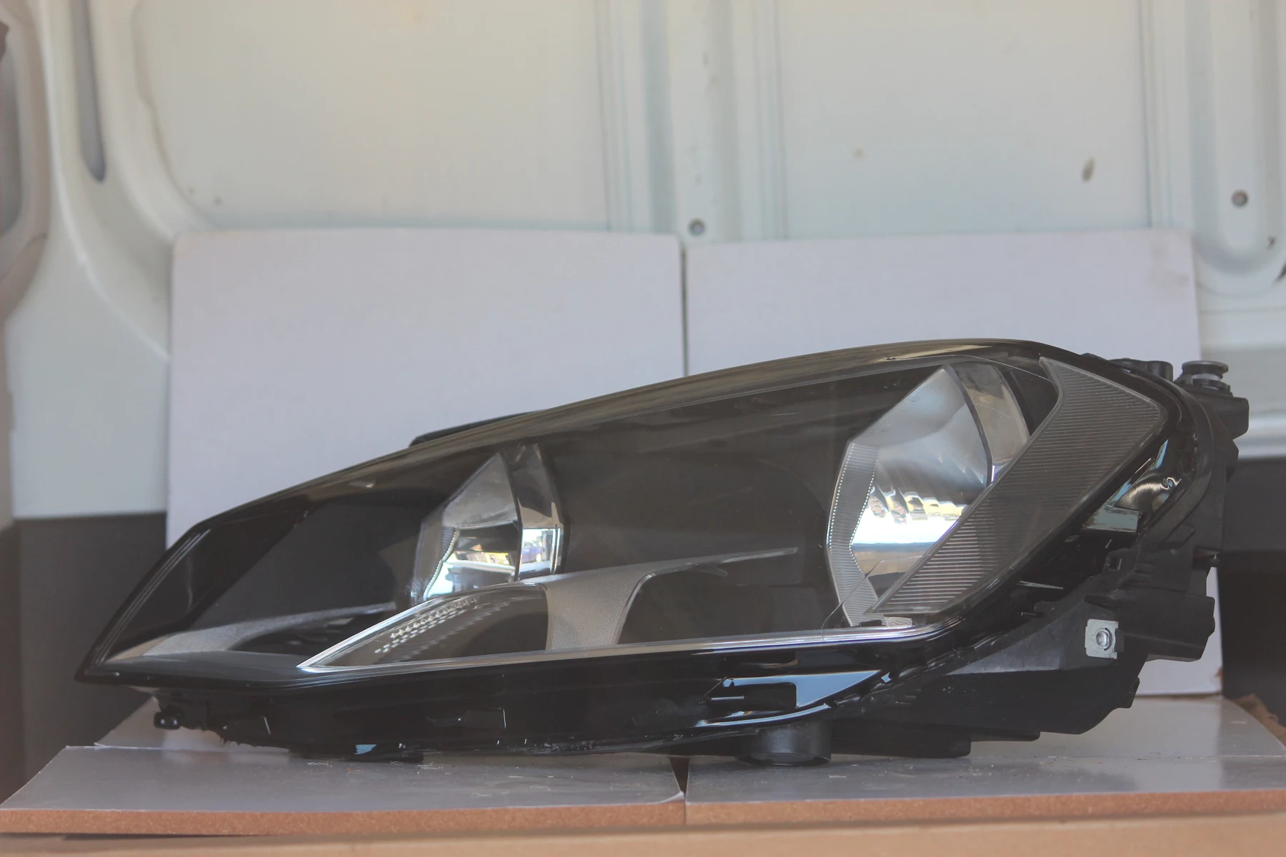 VW Golf Mk7 Valeo halogen headlight assembly